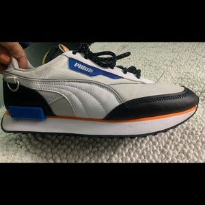 Puma big boy sneakers size 6